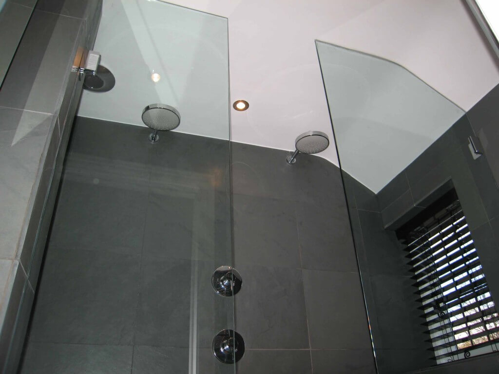 Glass-shower-screens